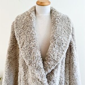 Emanuel Ungaro Shawl Collar Faux Fur Coat Size Large Women’s